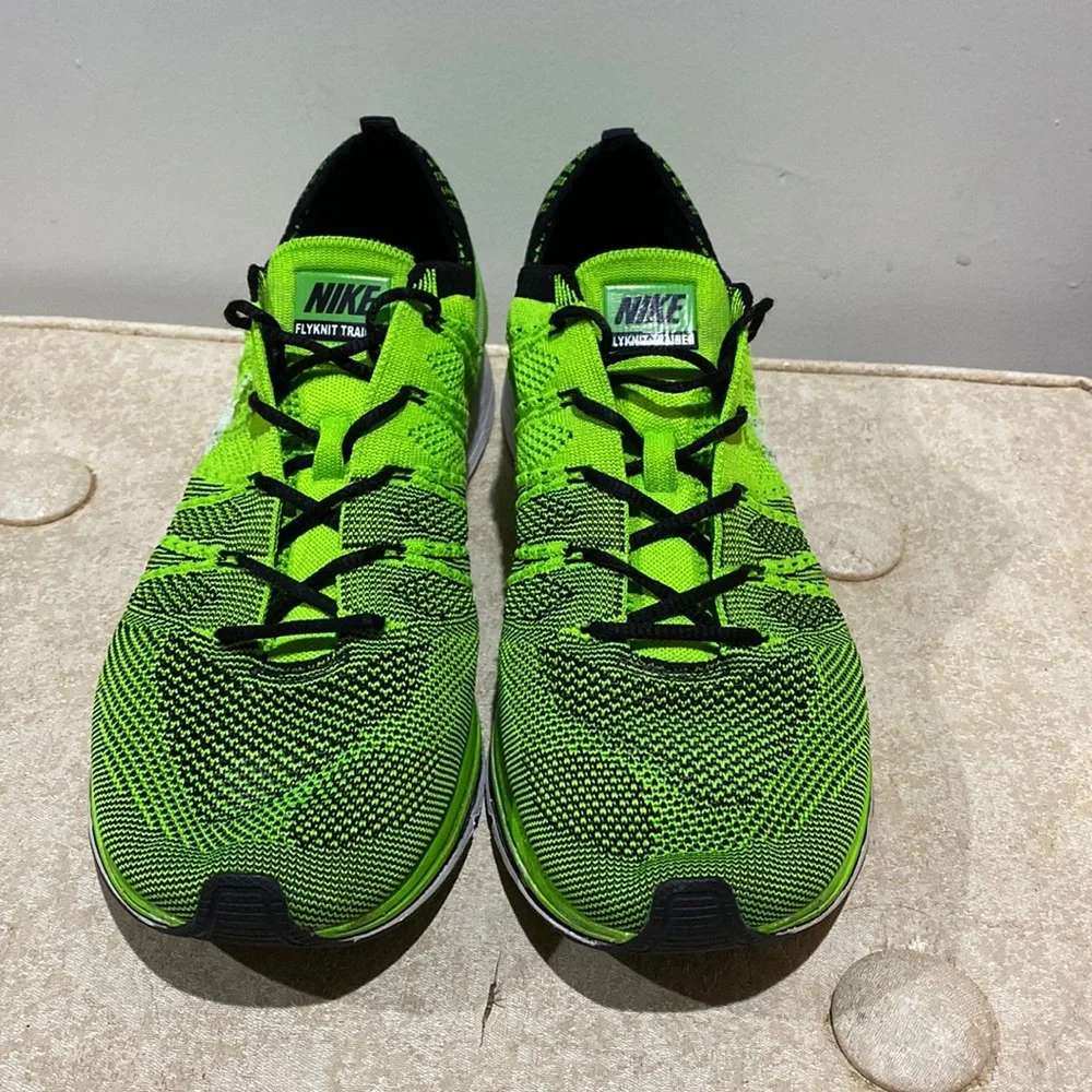 Nike Flyknit Trainer+ Electric Green Sneakers Size 10